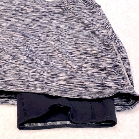 Athleta Gusset Skort color, marled, black and white SZ M - Picture 2 of 7